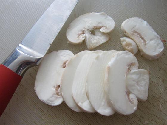 خرد کردن قارچ