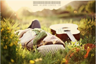 تنها تو رو می بینم ،لحظات با تو بودن را و آخر سر نیز رویاهای عاشقانه ام را