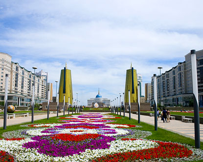 http://s1.picofile.com/file/7552359565/astana.jpg