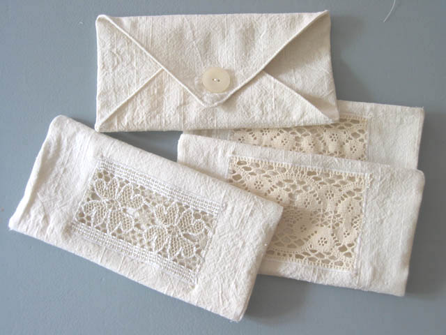 کیف های کوچک سفید