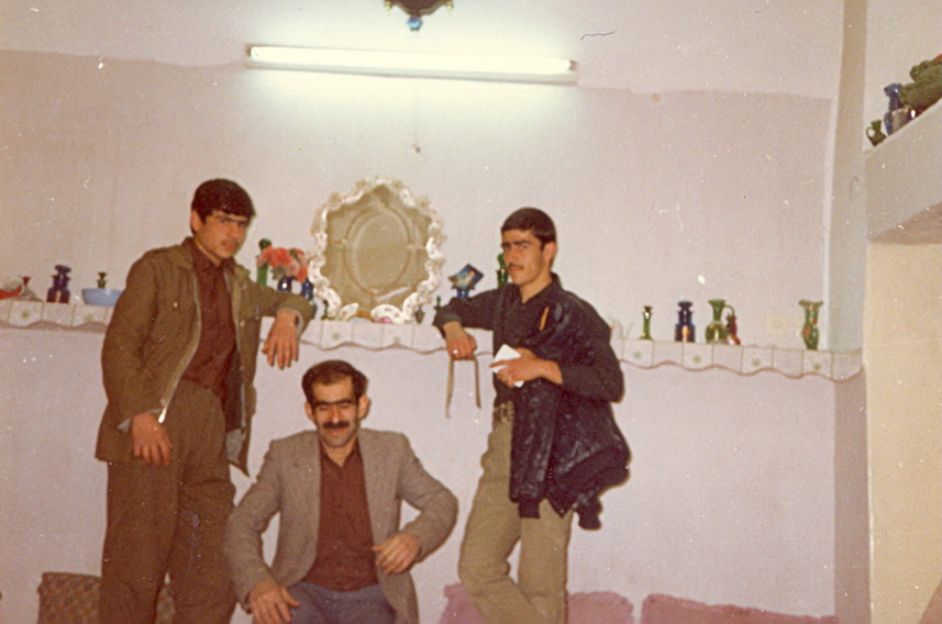 http://s1.picofile.com/file/7630544515/satary_ali_0_12_.jpg