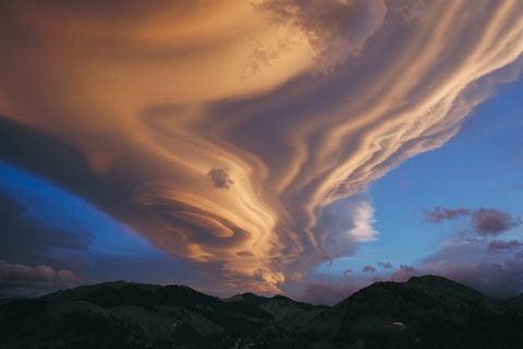 http://s1.picofile.com/file/7631121177/lenticular.jpg