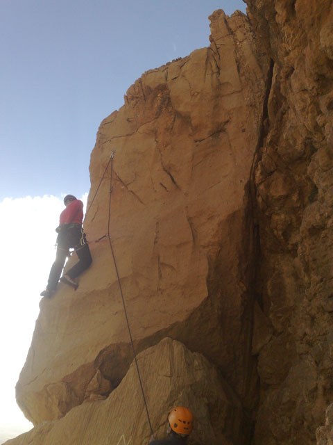http://s1.picofile.com/file/7661188602/Image1411.jpg