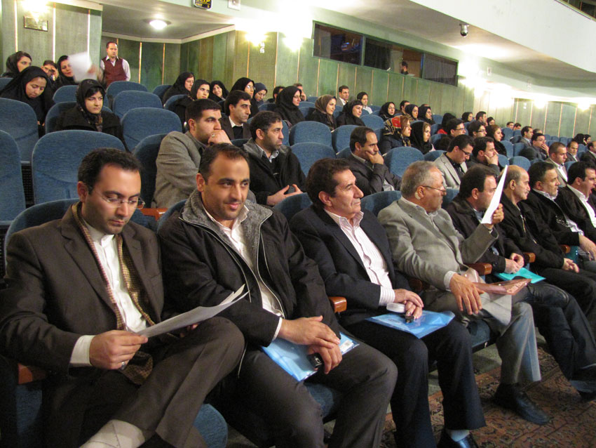 همايش استقلال کانون هاي وکلا در تالار پتروشيمي تبريز 