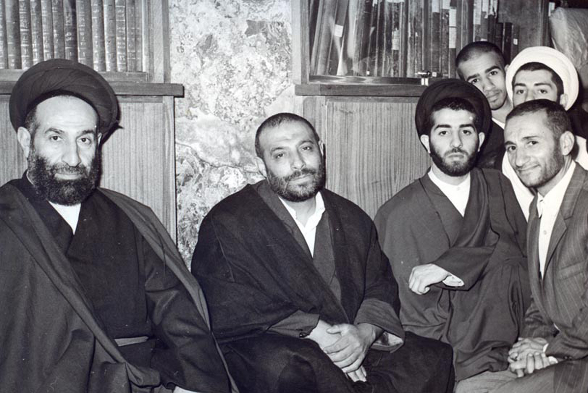 منبع: راسخون