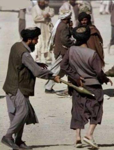 شوخی  به سبک طالبان!