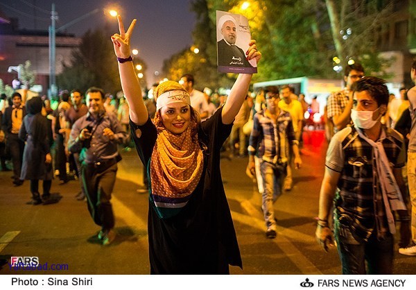 جشن پیروزی حسن روحانی در انتخابات 92