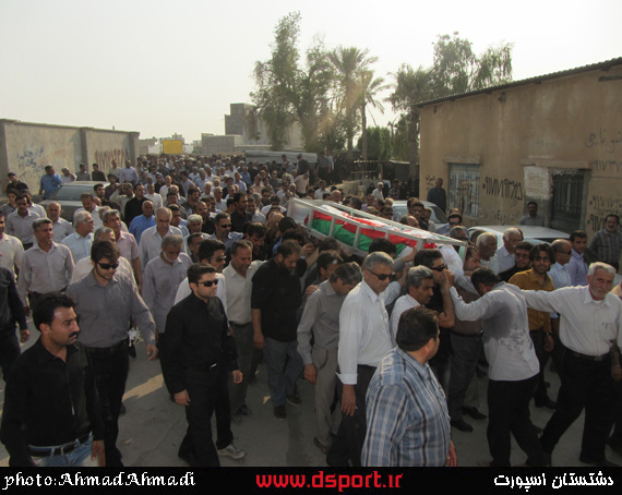 گزارش تصویری:مراسم تشعیع پیکر کوهنورد برازجانی-عکس:احمد احمدی