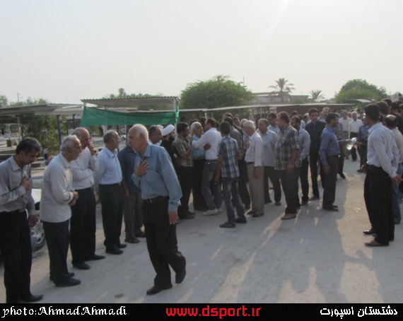 گزارش تصویری:مراسم تشعیع پیکر کوهنورد برازجانی-عکس:احمد احمدی