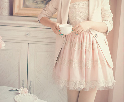 http://s1.picofile.com/file/7927875371/dress_fashion.jpg