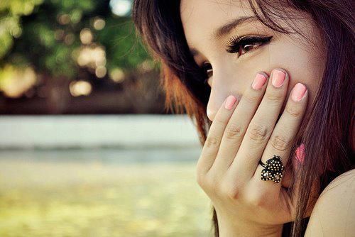 http://s1.picofile.com/file/7934503117/girl7.jpg