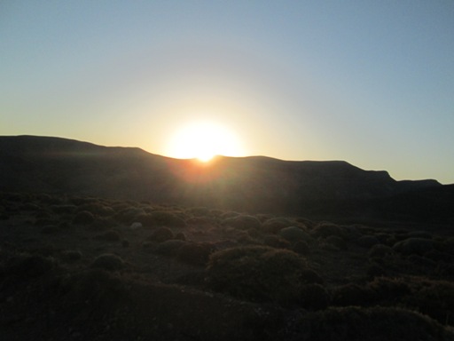 طلوع خورشید از مقابل قله شاه جهان