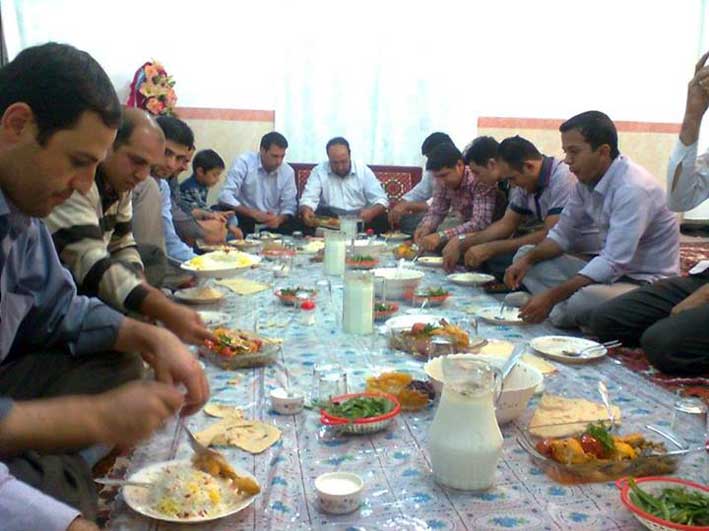 برنامه شام هیئت رزمندگان اسلام در قاضی جهان