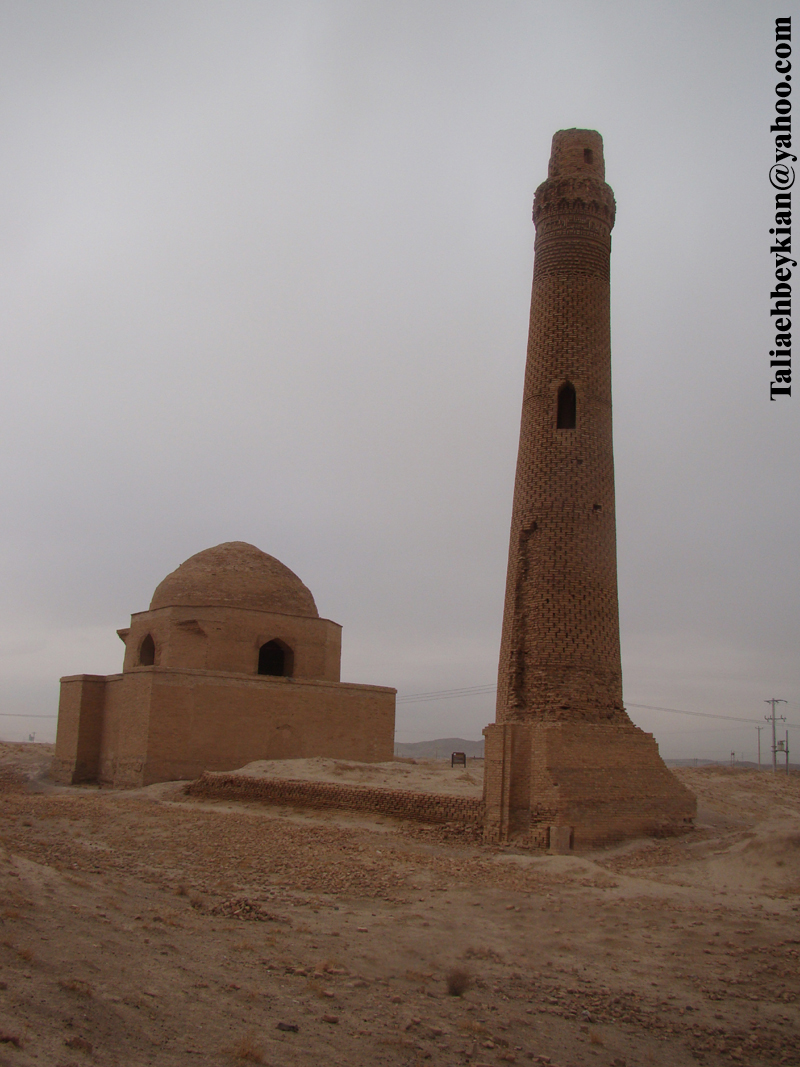 http://s1.picofile.com/file/7955920856/Ajor_Kari_2.jpg