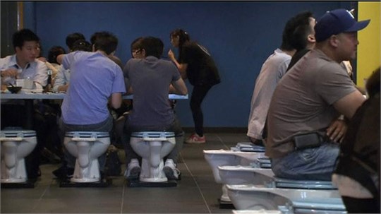 رستوران توالتی در آمریکا