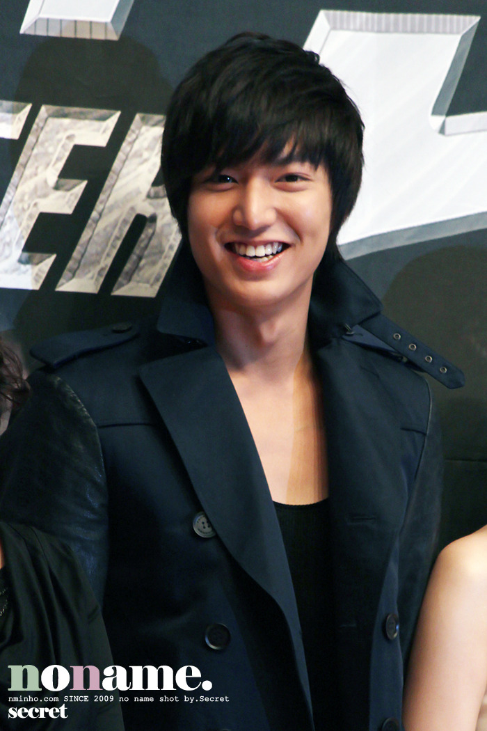http://s1.picofile.com/file/7989776448/20110517_24.jpg