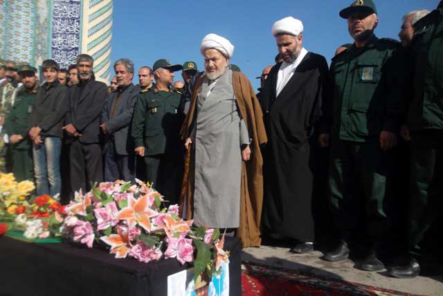 مراسم تشییع جنازه شهید توحید سیر خونلوی قاضی جهانی  در قاضی جهان برگزار شد  