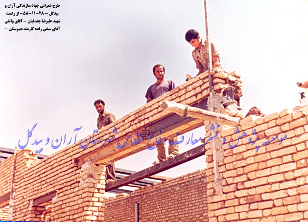 http://s1.picofile.com/file/7992378488/alireza_ahmad_3_.jpg