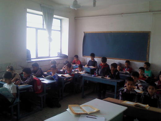 تصویر دانش آموزان کلاس سوم ب دبستان سلمان فارسی - تلاوت نور