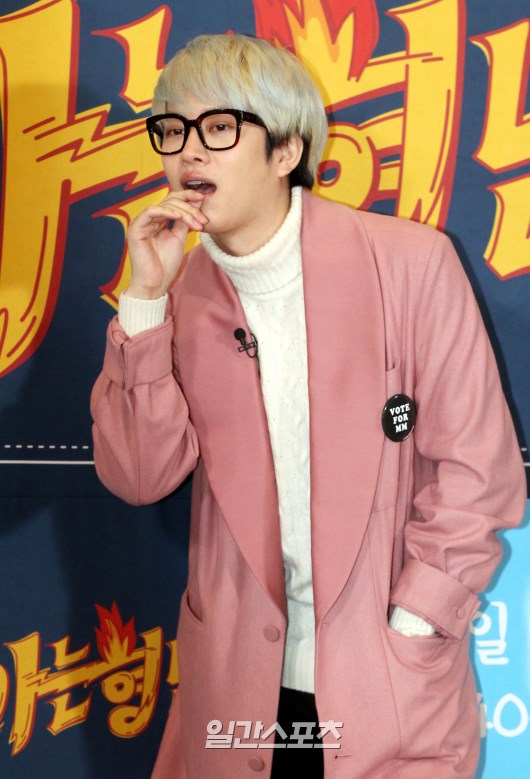 http://s1.picofile.com/file/8226923184/151204_heechul_1.jpeg