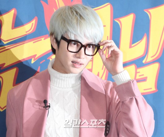 http://s1.picofile.com/file/8226923250/151204_heechul_4.jpeg