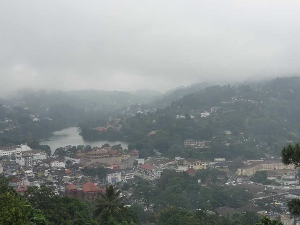 http://s1.picofile.com/file/8227057200/587.jpg