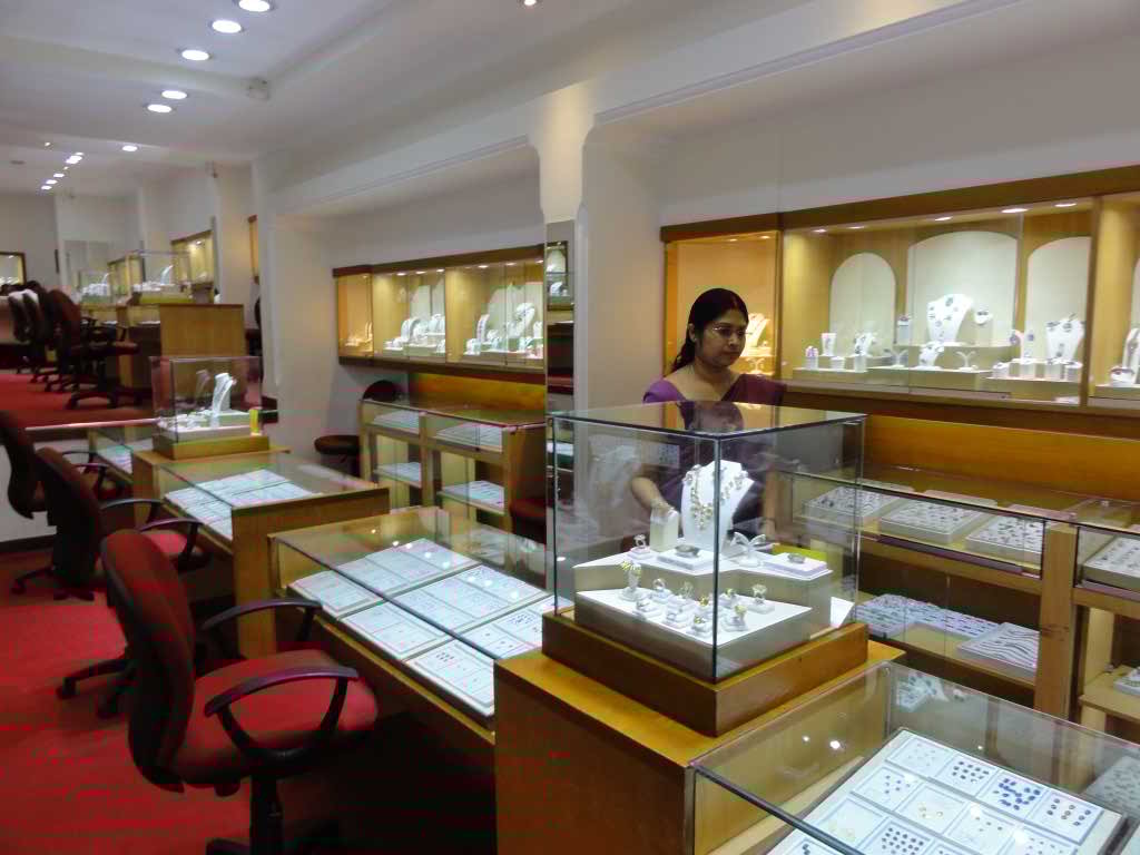 http://s1.picofile.com/file/8227057668/609.jpg