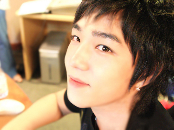 http://s1.picofile.com/file/8227214376/Kangin_194_.jpg