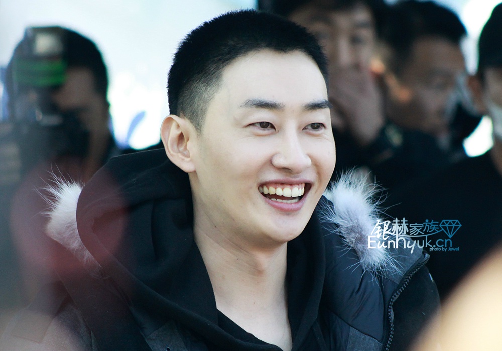 http://s1.picofile.com/file/8227879534/151013_eunhyuk_enlist_by_e993b6e8b5abe5aeb6e6978feunhyukcn_1.jpg