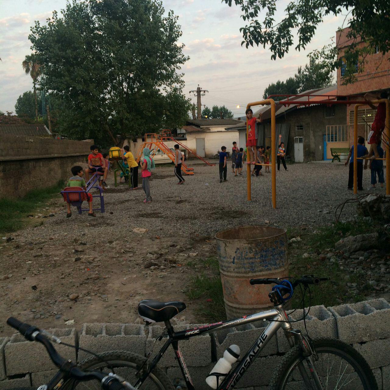 http://s1.picofile.com/file/8260282934/%D8%A7%D9%88%D9%84%DB%8C%D9%86_%D8%B1%D9%88%D8%B2_%D8%A7%D8%B3%D8%AA%D9%82%D8%A8%D8%A7%D9%84_%D9%88_%D8%A8%D8%A7%D8%B2%DB%8C_%D8%A8%DA%86%D9%87_%D9%87%D8%A7_%D8%AA%D9%88_%D9%BE%D8%A7%D8%B1%DA%A9_%D8%AC%D8%AF%DB%8C%D8%AF_%DA%A9%D9%88%D8%AF%DA%A9_%D8%B4%D9%87%D8%B1.jpg