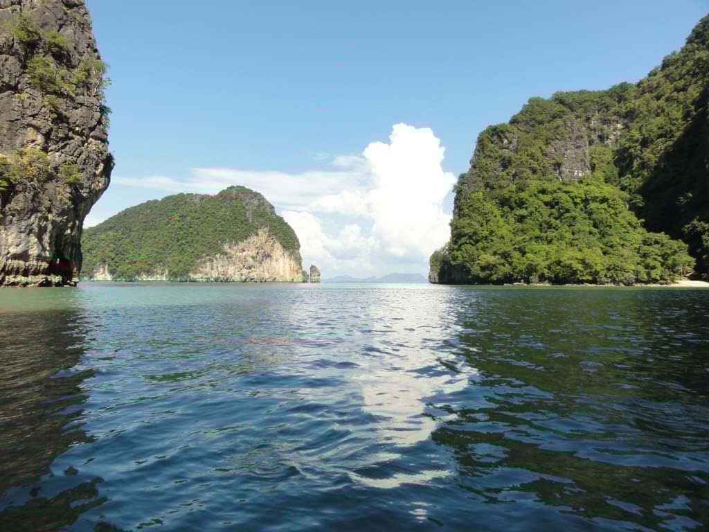 http://s1.picofile.com/file/8261786792/682.jpg