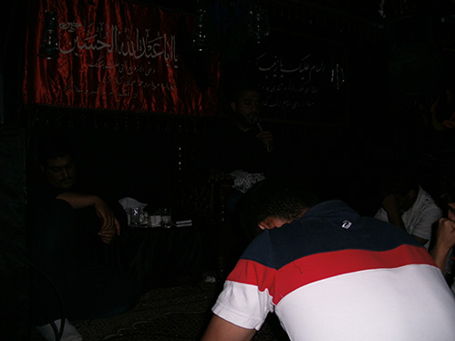 مداحی ذاکر هیئت زوّارالحسین علیهم السلام آقای یوسف محسنی در مراسم هفتگی هیئت زوّارالحسین (ع) ویژه شهادت امام جعفر صادق(ع) در محل حسینیه شهید محمّد علی دولت آبادی