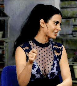 http://s1.picofile.com/file/8263134450/em1.gif