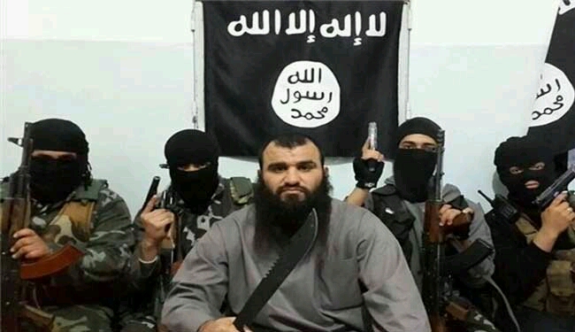 ماجرای ترسناک داعشی که سر پدرش را برید (  اسفل السافلین )  