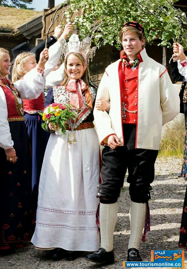 رنگي ترين عروس هاي دنيا را اينجا ببينيد                   11