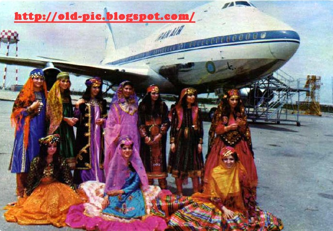 http://s1.picofile.com/freenews/Pictures/OLD-PIC.BLOGSPOT/oldpic2/homa%20hostesses.JPG
