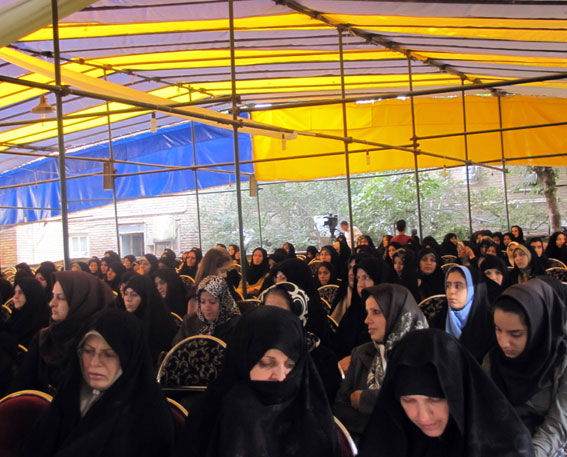 همایش «حجاب، حقوق زنان و نسل جوان» درباغ جهاد همدان