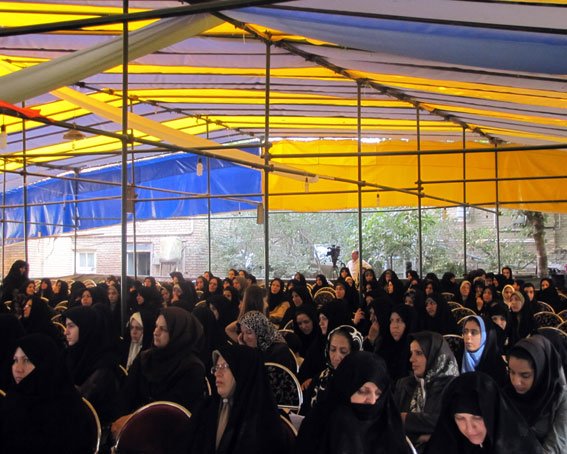  همایش «حجاب، حقوق زنان و نسل جوان» درباغ جهاد همدان