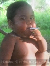 کودک دو ساله سیگاری