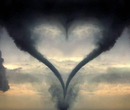 http://s1.picofile.com/mohnaseri/Pictures/toufan.jpg