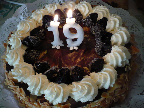 کیک تولد 19 سالگی